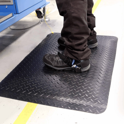 Diamond Plate Conductive Anti-Fatigue Mat with Ground Cord
